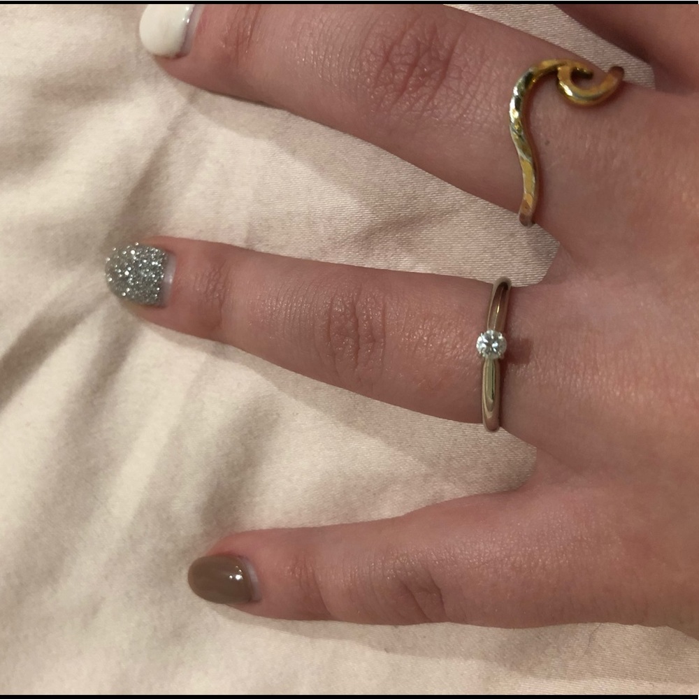 Diamond ring - Picture 4 of 5